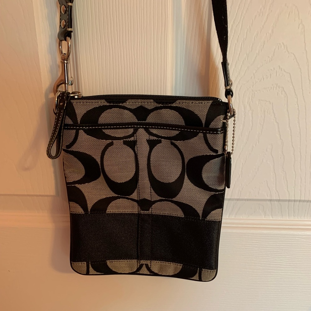 Coach Signature Canvas Crossbody Black